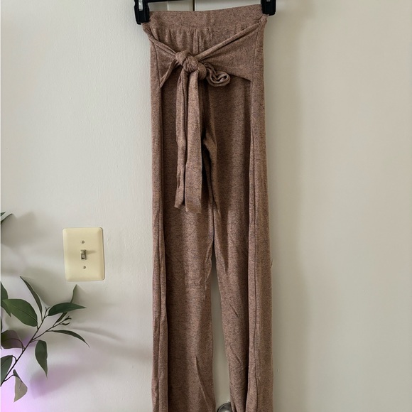 Set - Picture 3 of 3